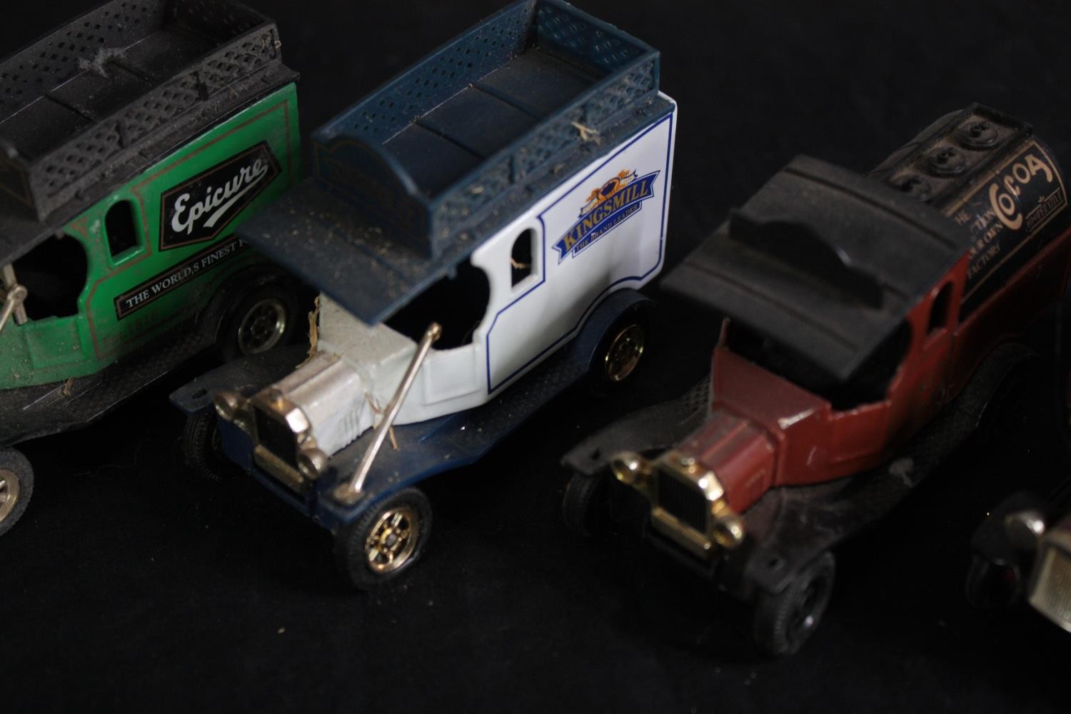 Oxford Diecast. A collection of eight 'vintage model' cars. In a wooden display case. H.31 W. - Image 5 of 7