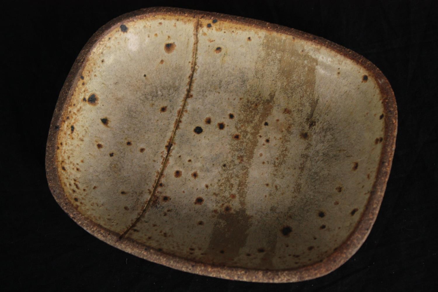 Studio pottery. Three glazed bowls. One decorated with a swan and signed 'R' on the base. L.29 W. - Image 9 of 10