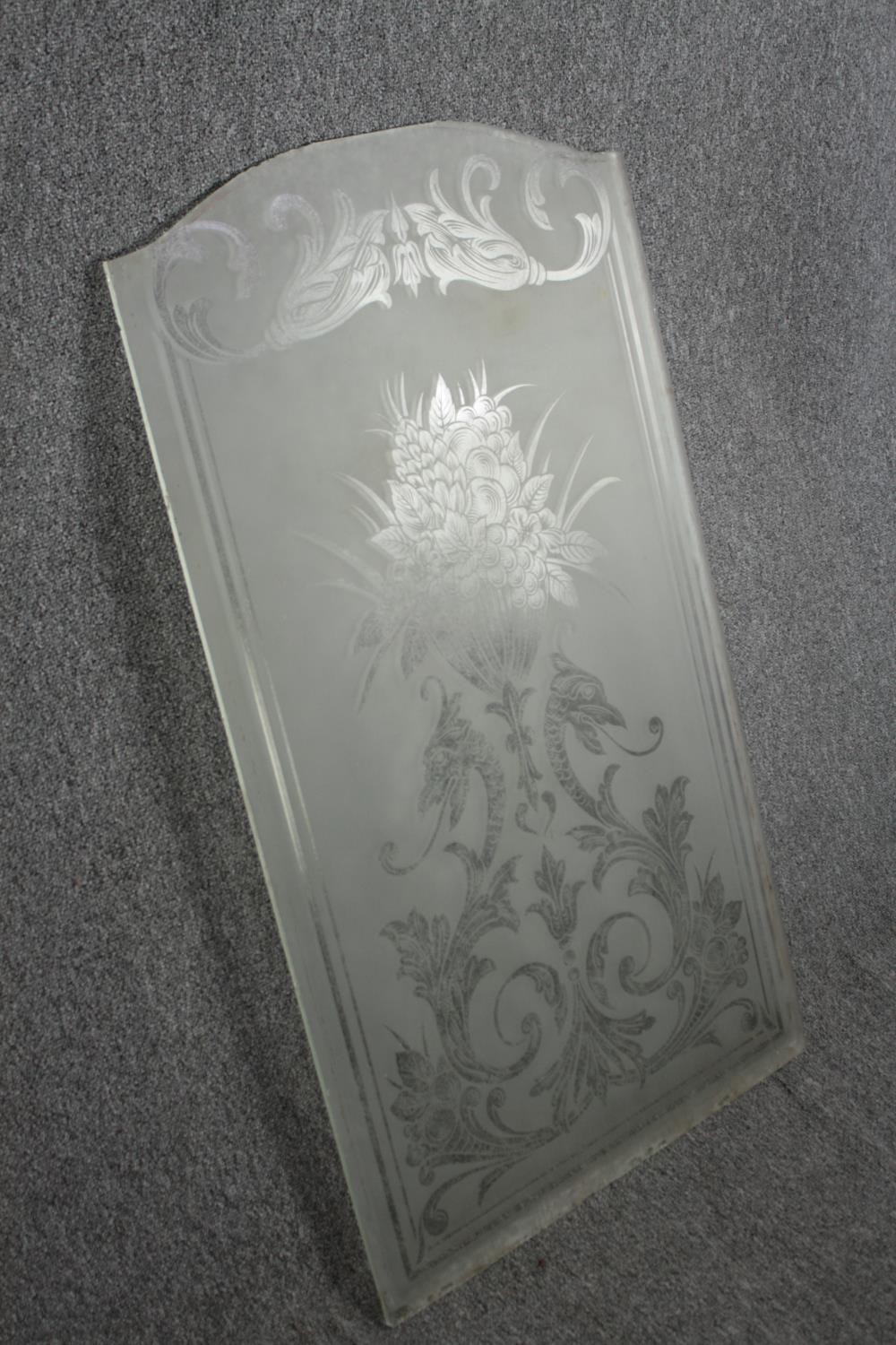 A pane of vintage etched glass. H.101 W.58cm. - Image 2 of 6