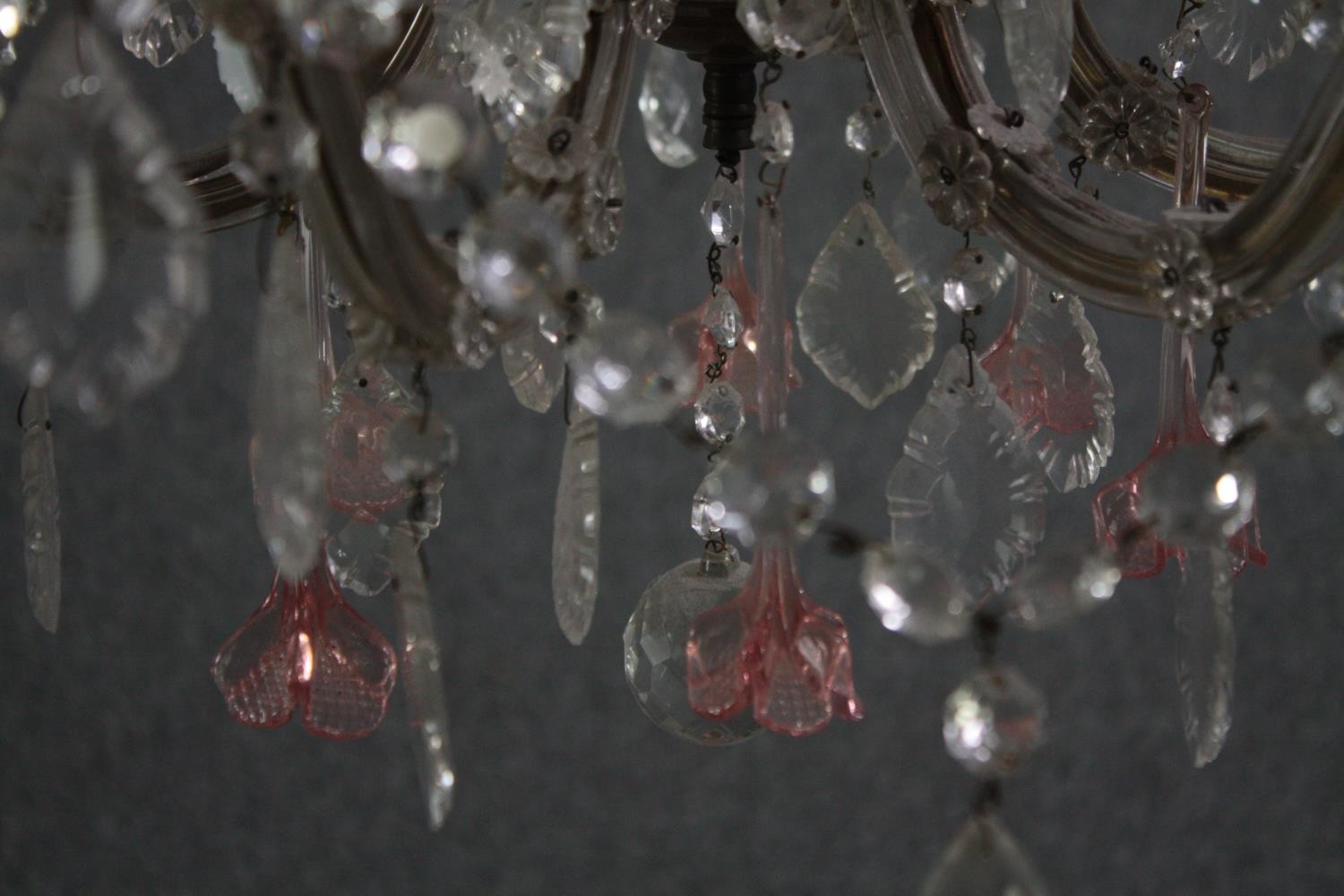 A Murano glass chandelier with six brass branches. Decorated with crystal swags, pale pink glass - Image 4 of 6