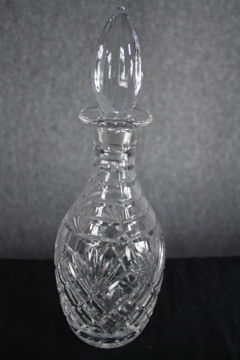 Webb Corbett. A set of four glasses and a decanter. Lead crystal glass. H.29cm. (largest) - Image 4 of 5