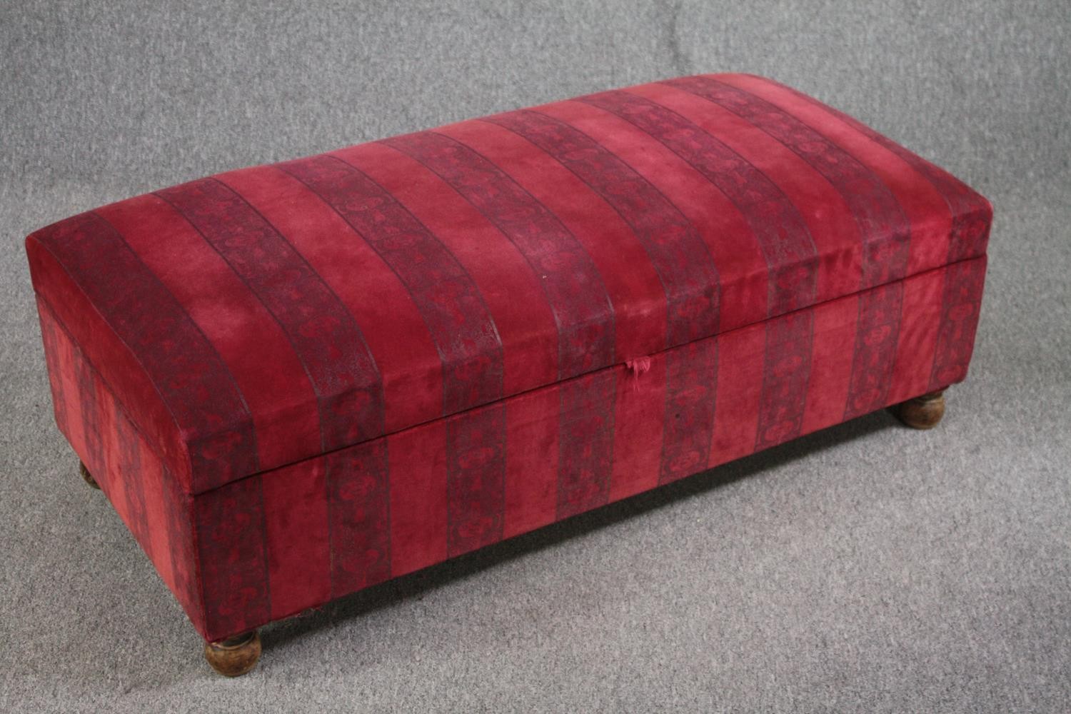 A contemporary upholstered ottoman. H.43 W.120 D.58cm. - Image 2 of 4