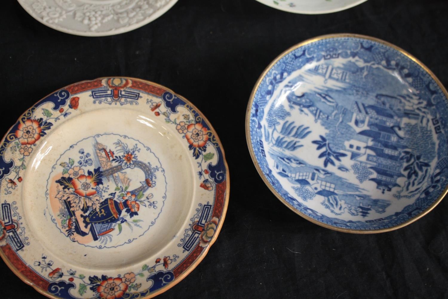 An assortment of 19th century hand painted saucers and side plates, including a dish with Chinese - Image 5 of 8