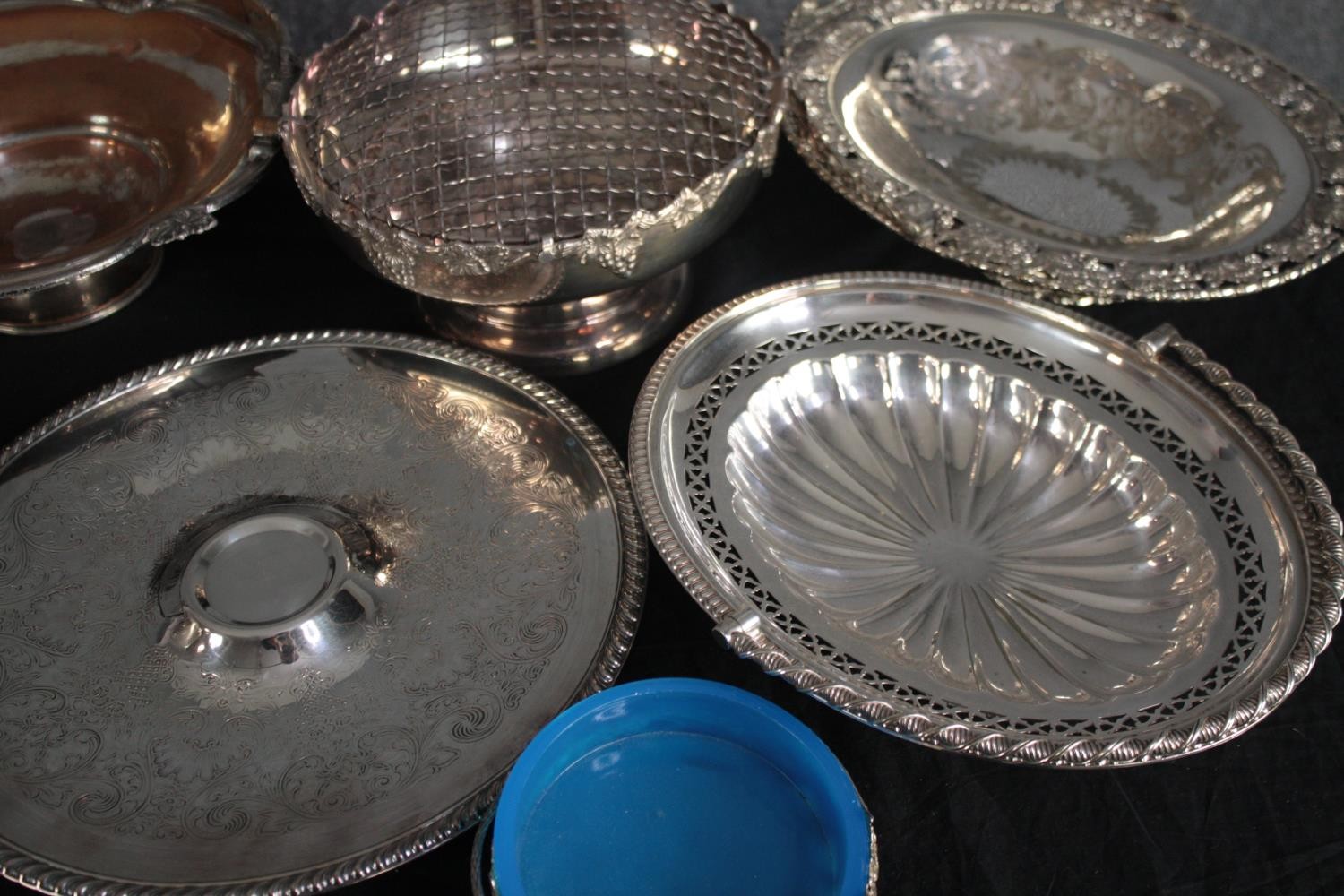 A collection of silver plated bowls and pedestal dishes. Dia. 30cm. (largest) - Image 2 of 14