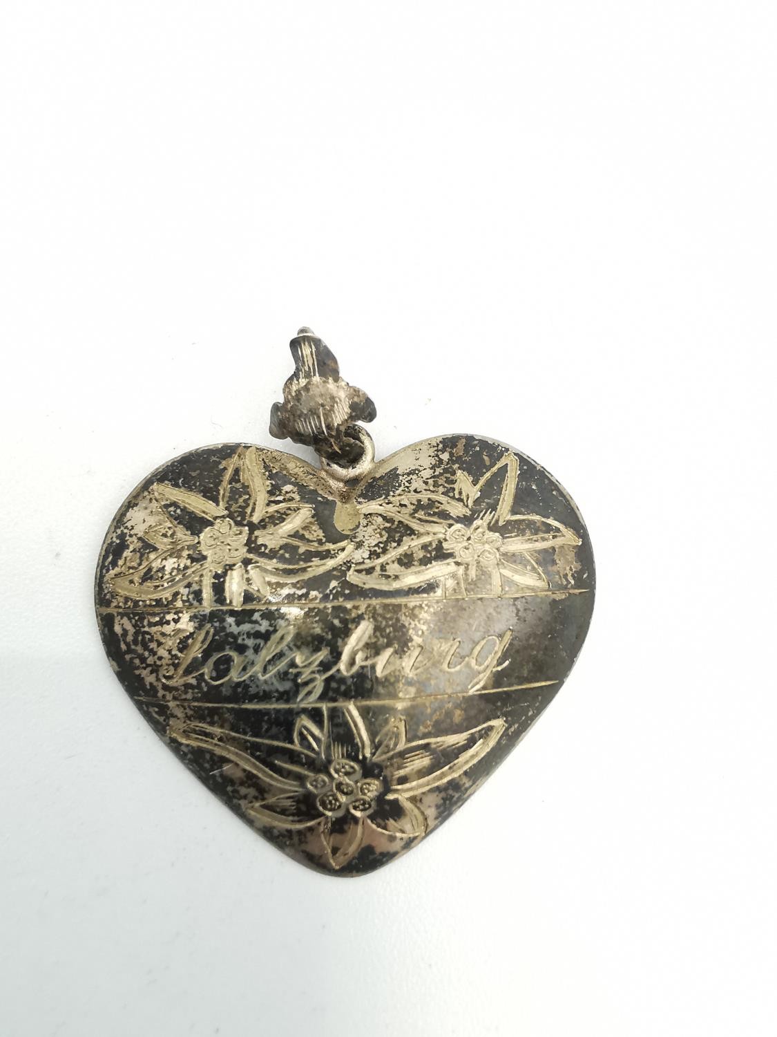 A collection of a three silver lockets and a Swiss engraved silver heart pendant. One locket - Image 10 of 10