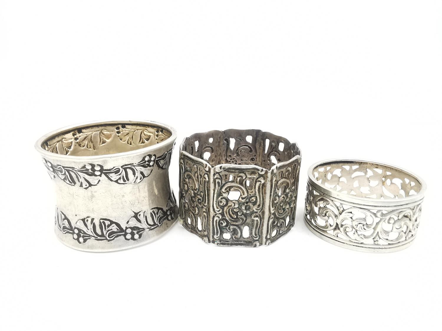 A collection of seven silver napkin rings, including an etched silver napkin ring by Gunther Theodor - Image 8 of 8