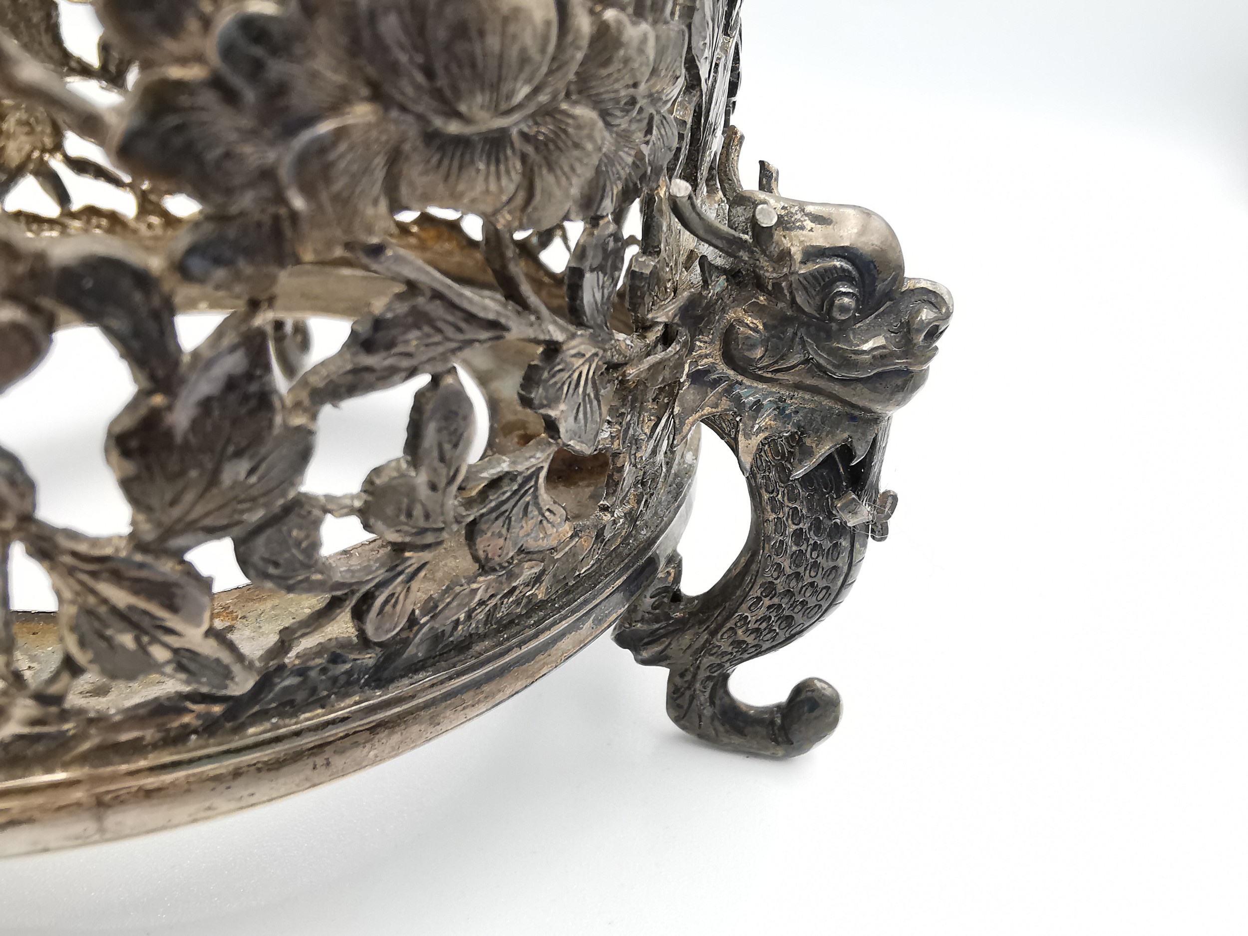 An early 20th century Chinese carved and pierced silver bottle coaster by Wang Hing, decorated - Image 4 of 8