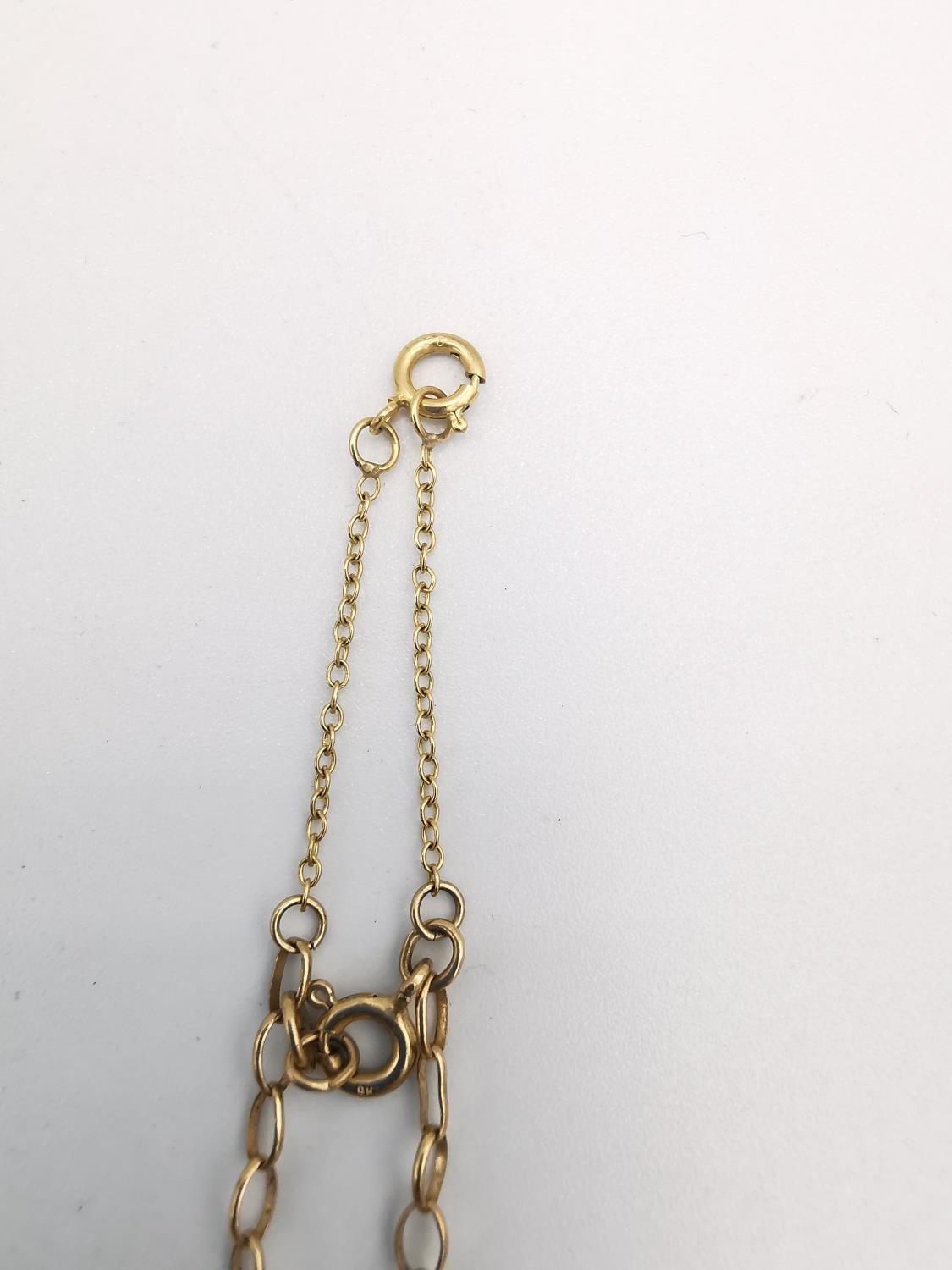 Two 9ct yellow gold chains and a rose gold hollow bangle with safety chain (clasp missing). One - Image 4 of 7