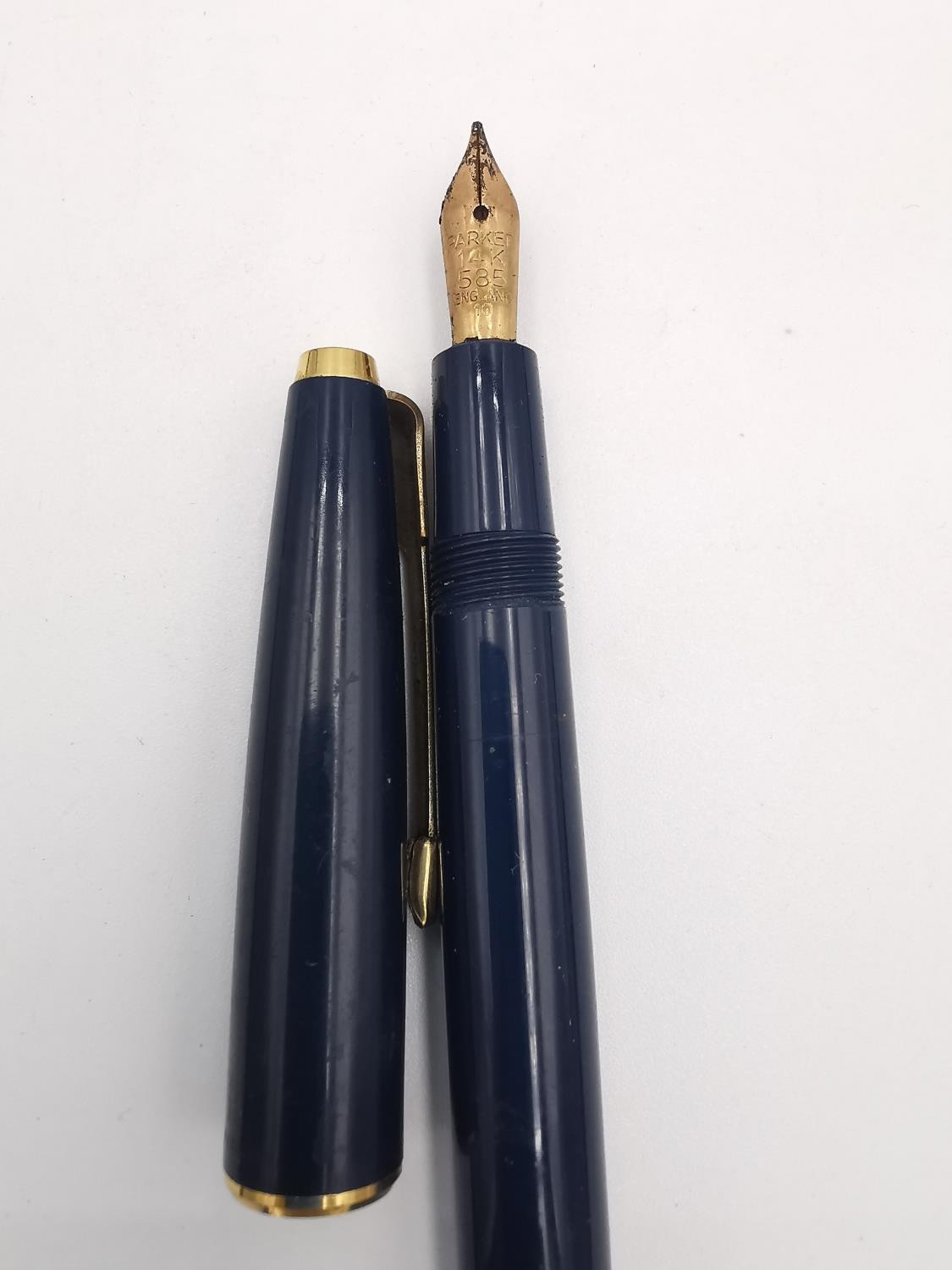 Six vintage fountain pens of various makers, including four with 14ct gold nibs, three Parker pens - Image 7 of 10