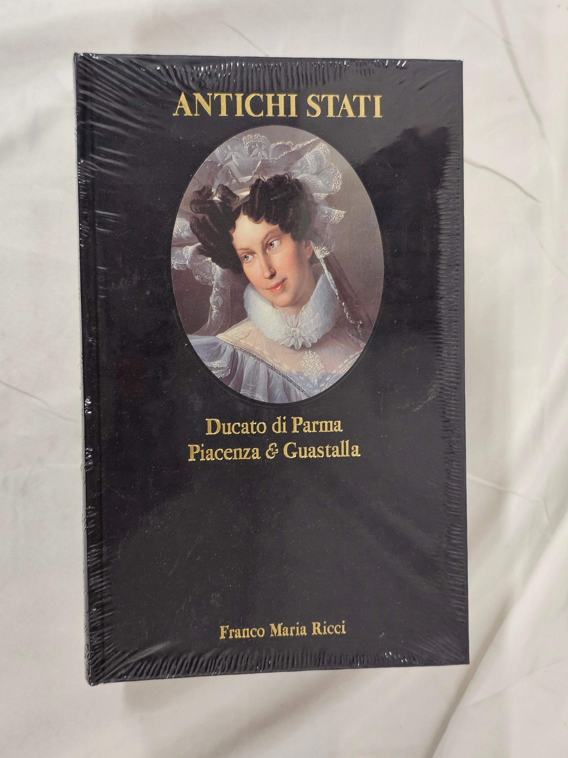 Franco Maria Ricci. A collection of five sealed books. Including Antichi Stati Ducato di Milano - Image 2 of 3