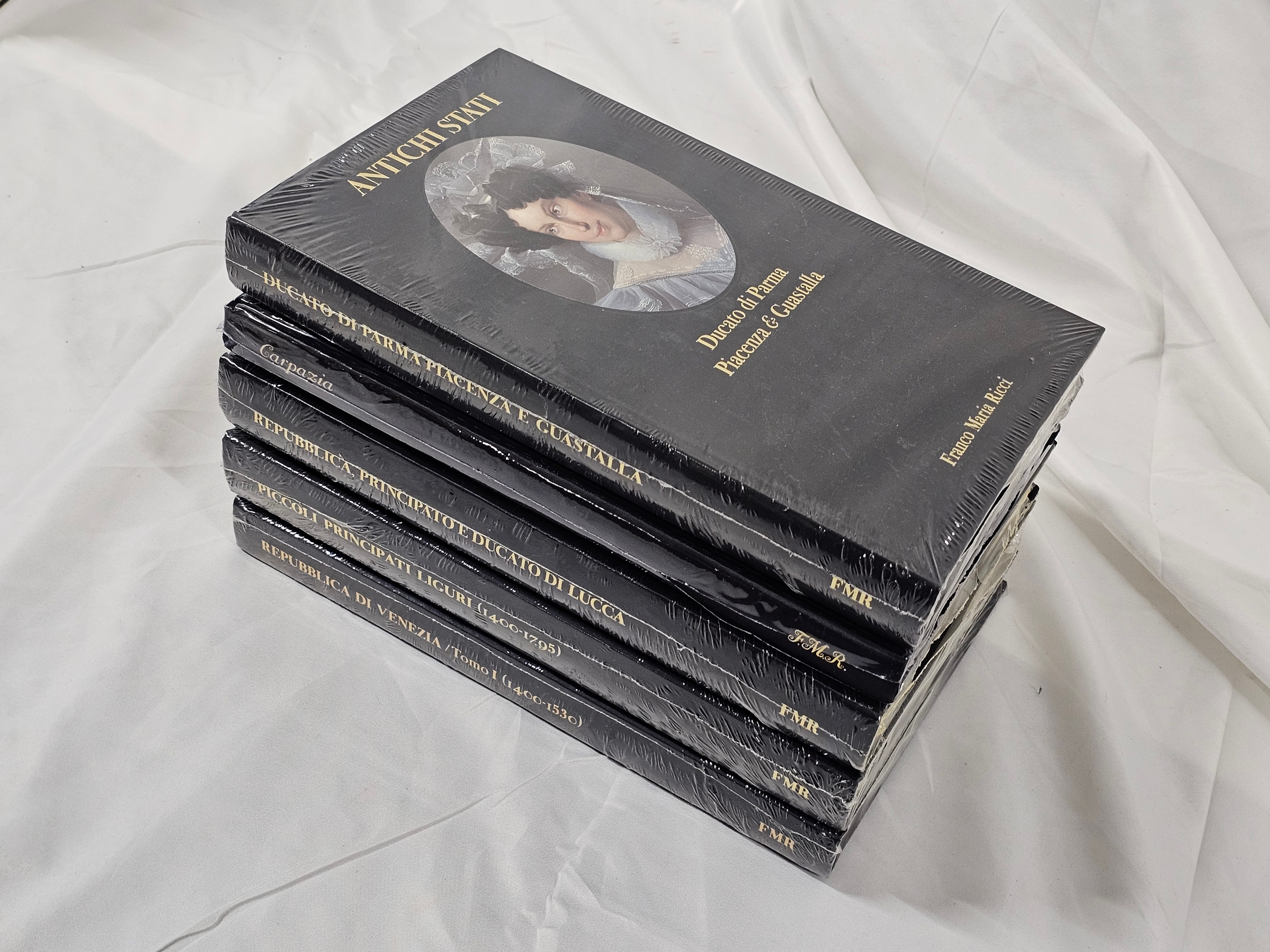 Franco Maria Ricci. A collection of five sealed books. Including Antichi Stati Ducato di Milano - Image 3 of 3