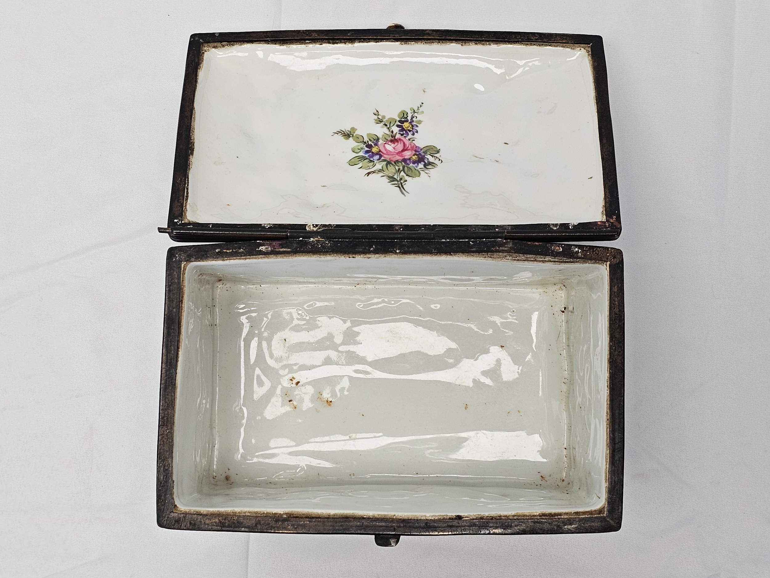 A 20th century Naples Capodimonte rectangular hand painted ceramic lidded box, moulded in low relief - Image 6 of 8