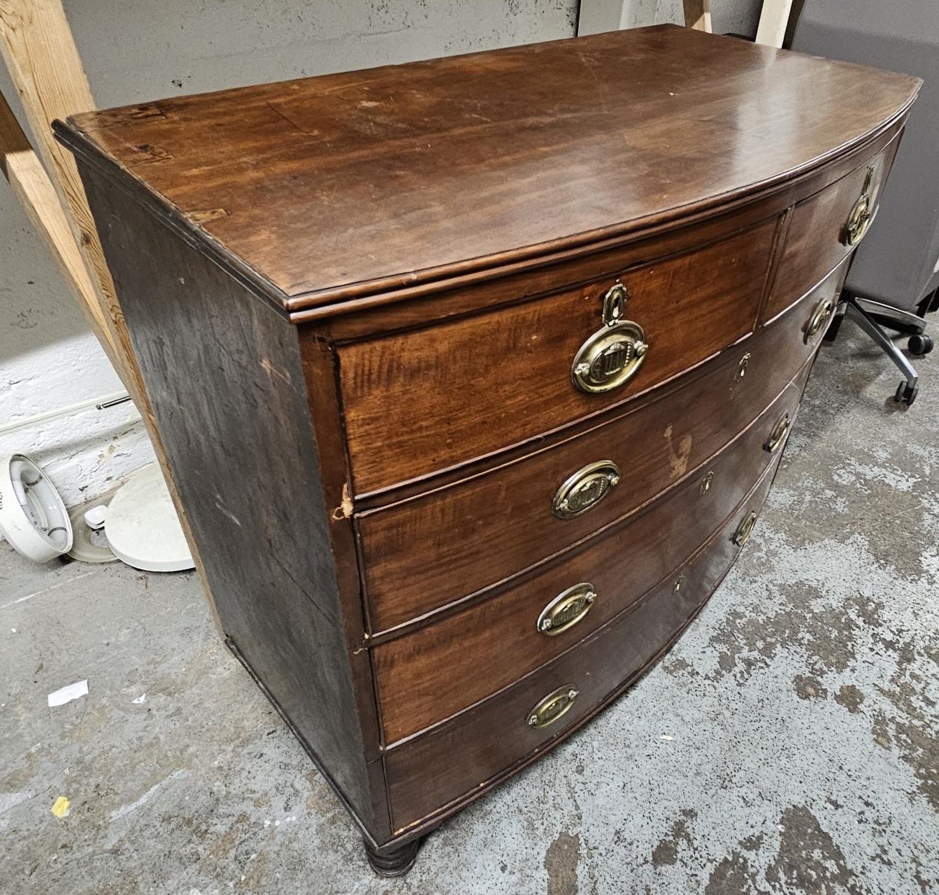 Chest of drawers, Georgian mahogany bowfronted. H.104 W.104 D.54cm. (One leg in need of repair as - Image 2 of 7