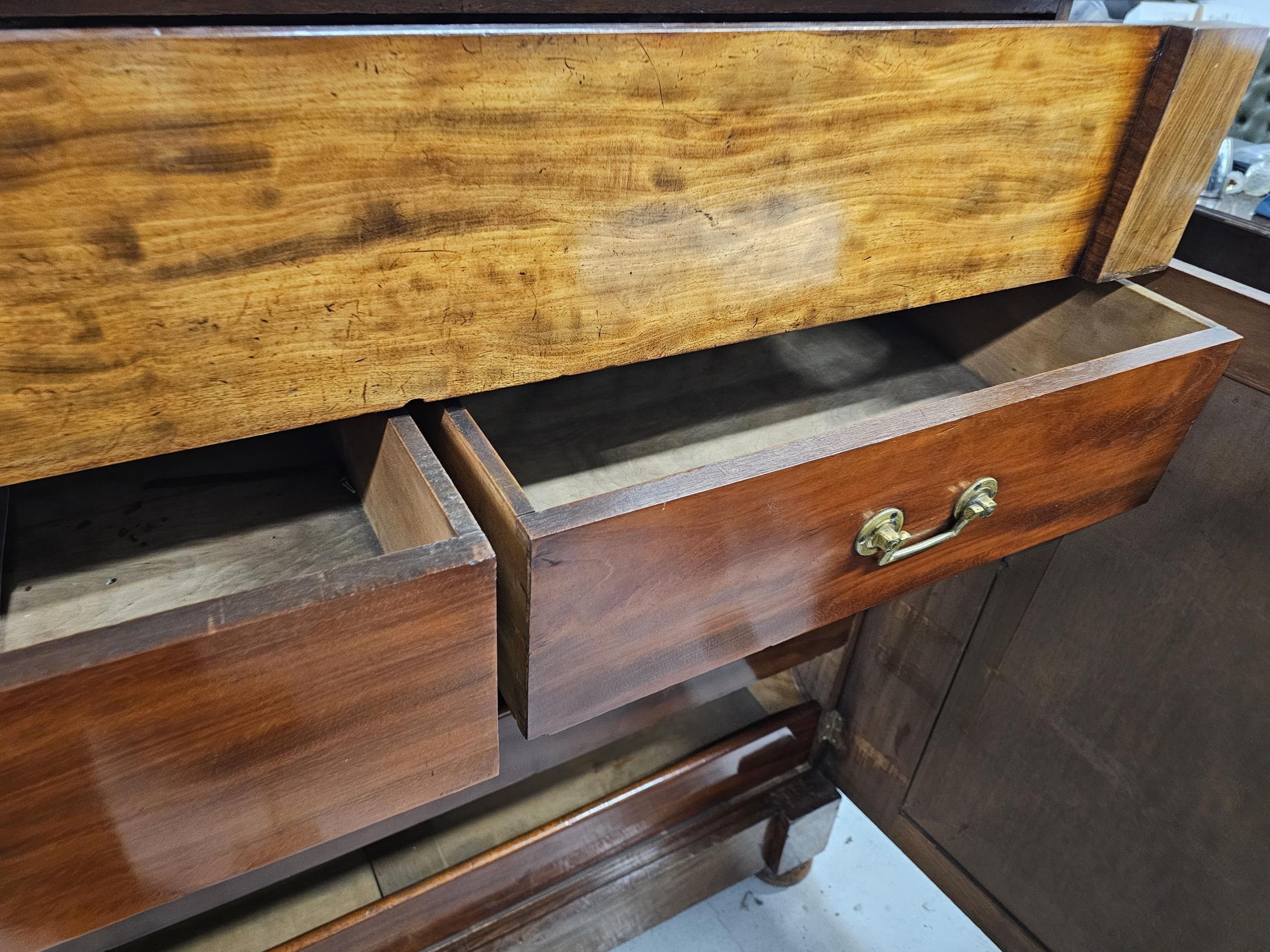 Linen press cabinet, early 19th century mahogany with frieze drawer and fitted interior. H.130 W. - Image 4 of 5