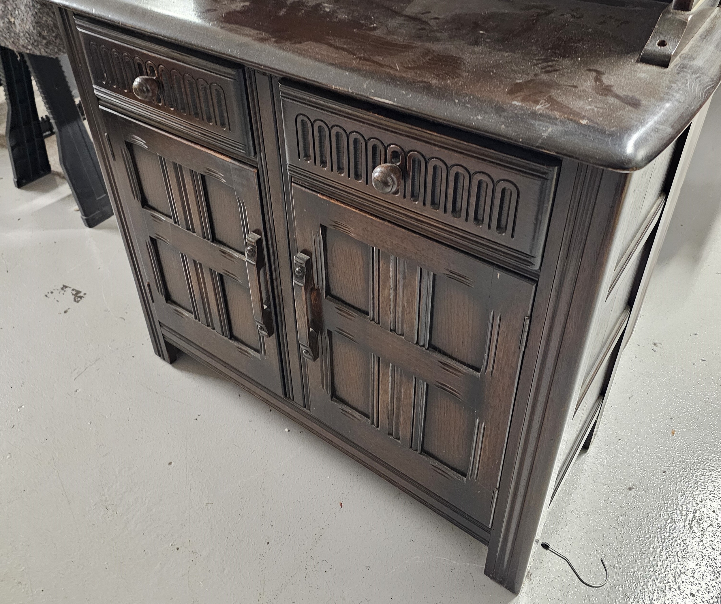 Dresser, mid century Jacobean style oak. H.172 W.91 D.43 - Image 2 of 6