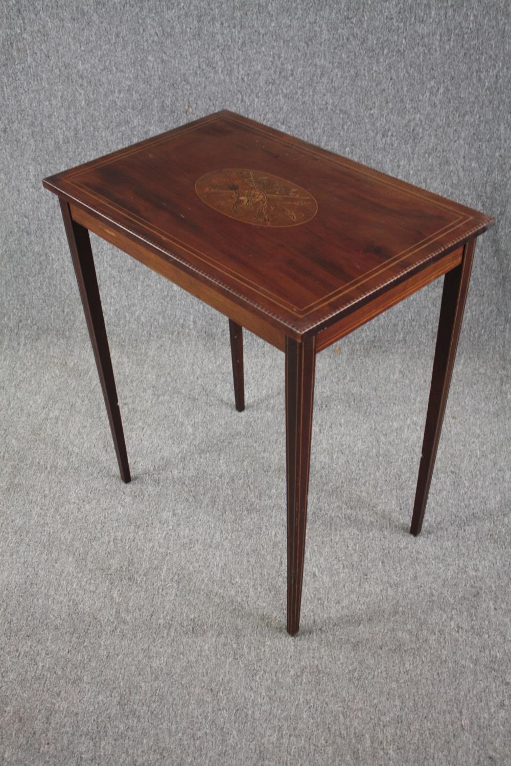 Occasional table, Edwardian mahogany with satinwood marquetry central cartouche. H.78 W.61 D.40cm. - Image 3 of 4