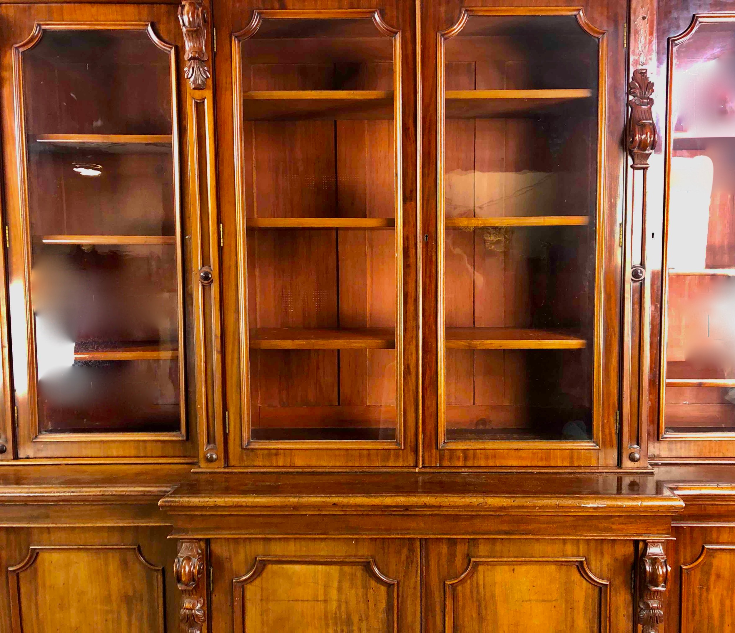 A mid 19th century mahogany breakfront library bookcase. H.234 W.242 D.48cm. (Comes in four sections - Image 3 of 7