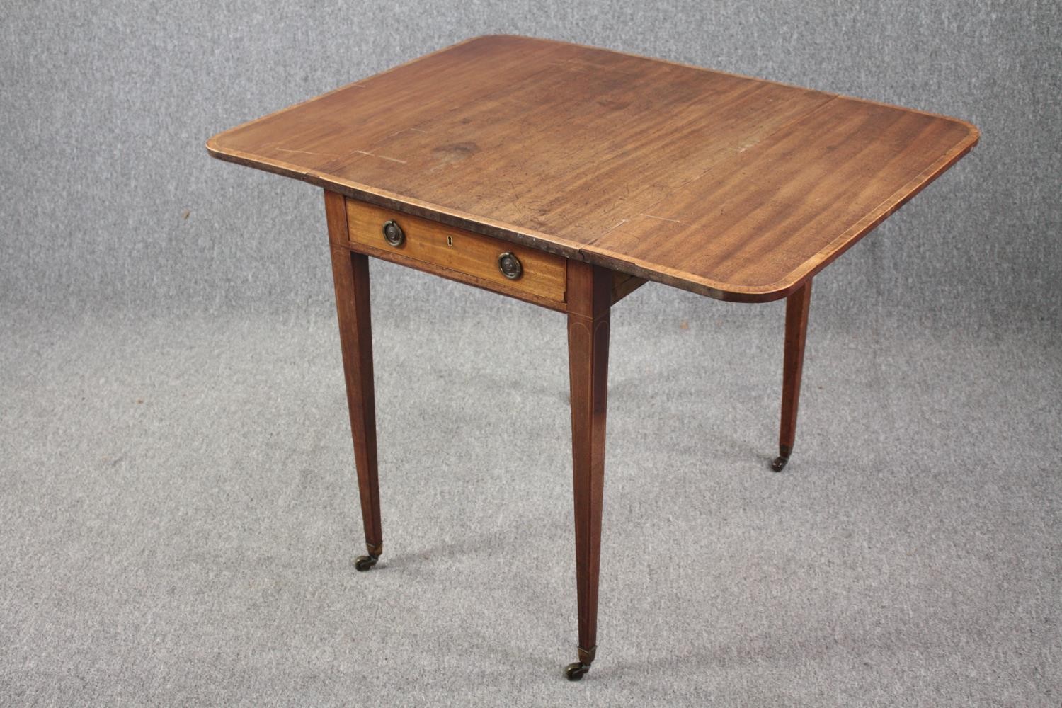 Pembroke table, late Georgian mahogany and satinwood crossbanded. H.72 W.98 D.75cm. (ext) - Image 5 of 7