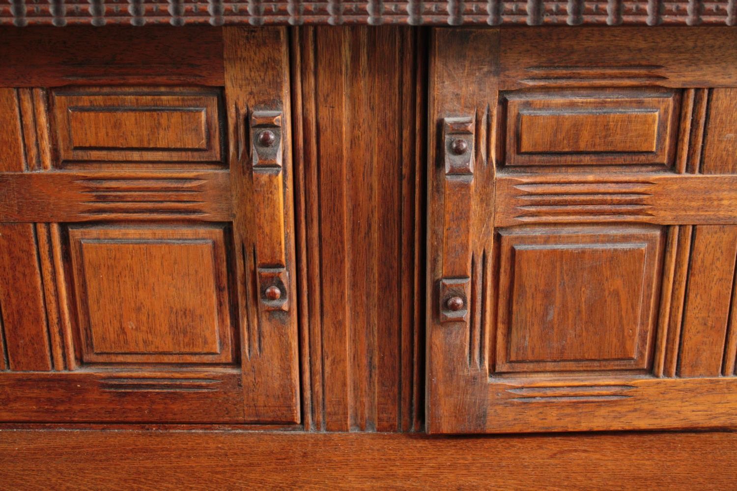 Court cupboard, mid century Jacobean style oak. H.125 W.120 D.46vm. - Image 5 of 5