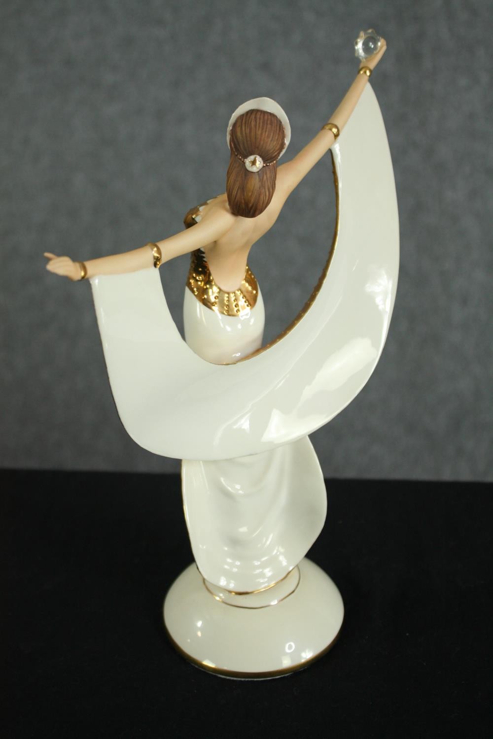 Erte. Franklin Mint. Sunrise in Gold. Figurine. H.28cm. - Image 4 of 5