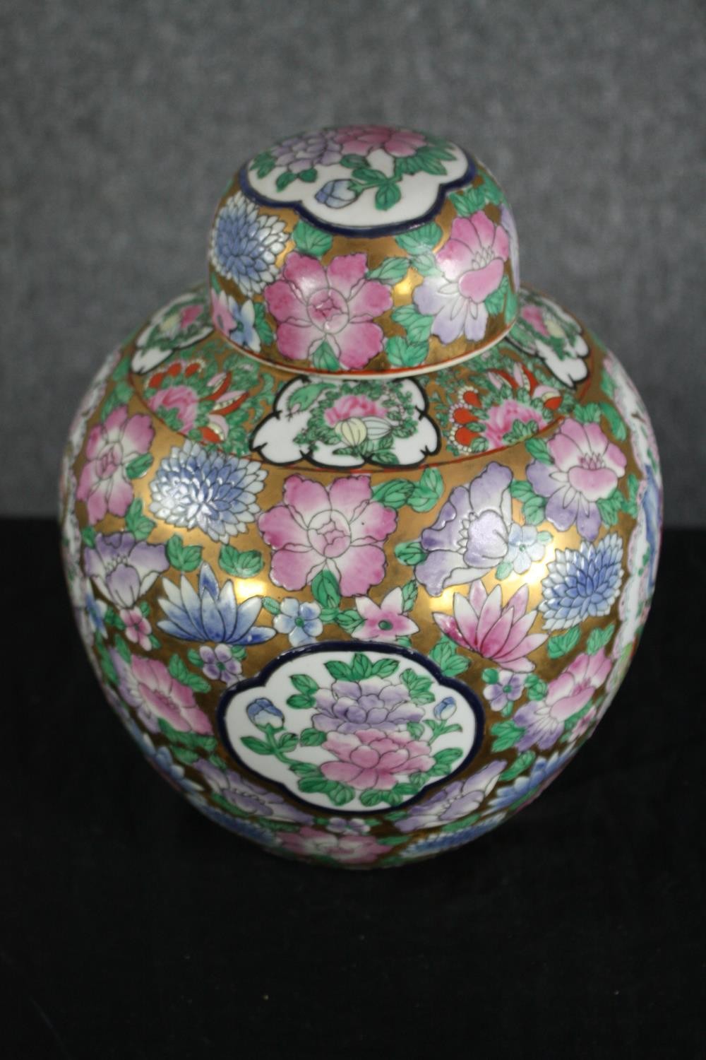 Two twentieth century Japanese Imari bowls and a lidded jar. Dia.31cm. (largest) - Image 7 of 9