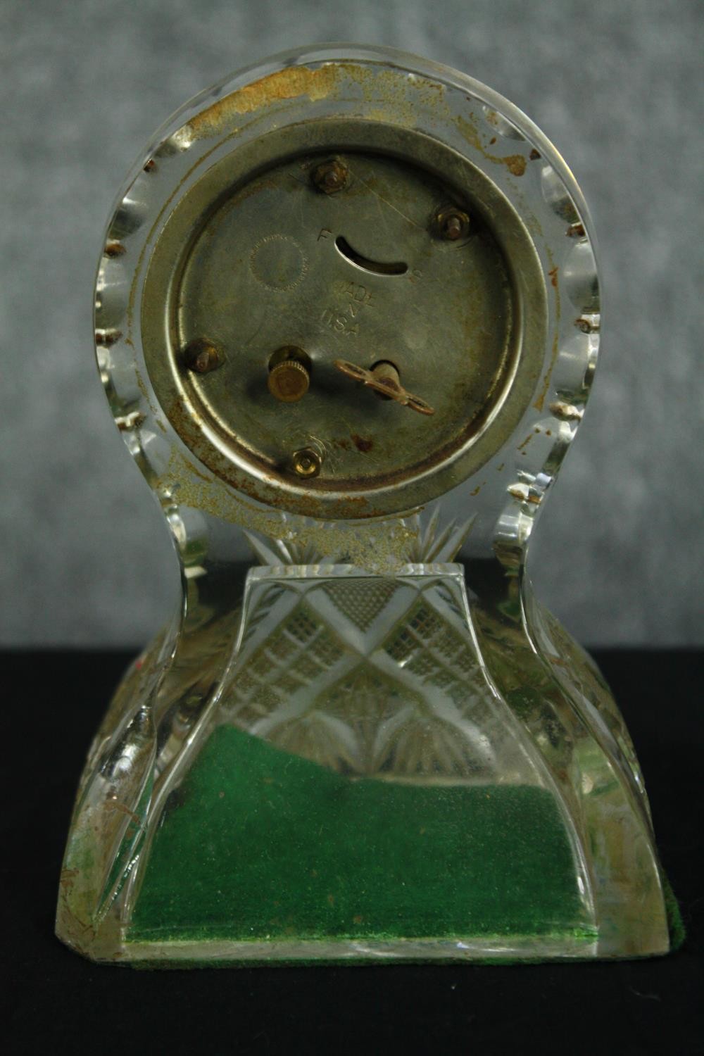 J.D. Bergen cut glass mantle clock. Made in the USA Circa 1900. H.14cm. - Image 4 of 5