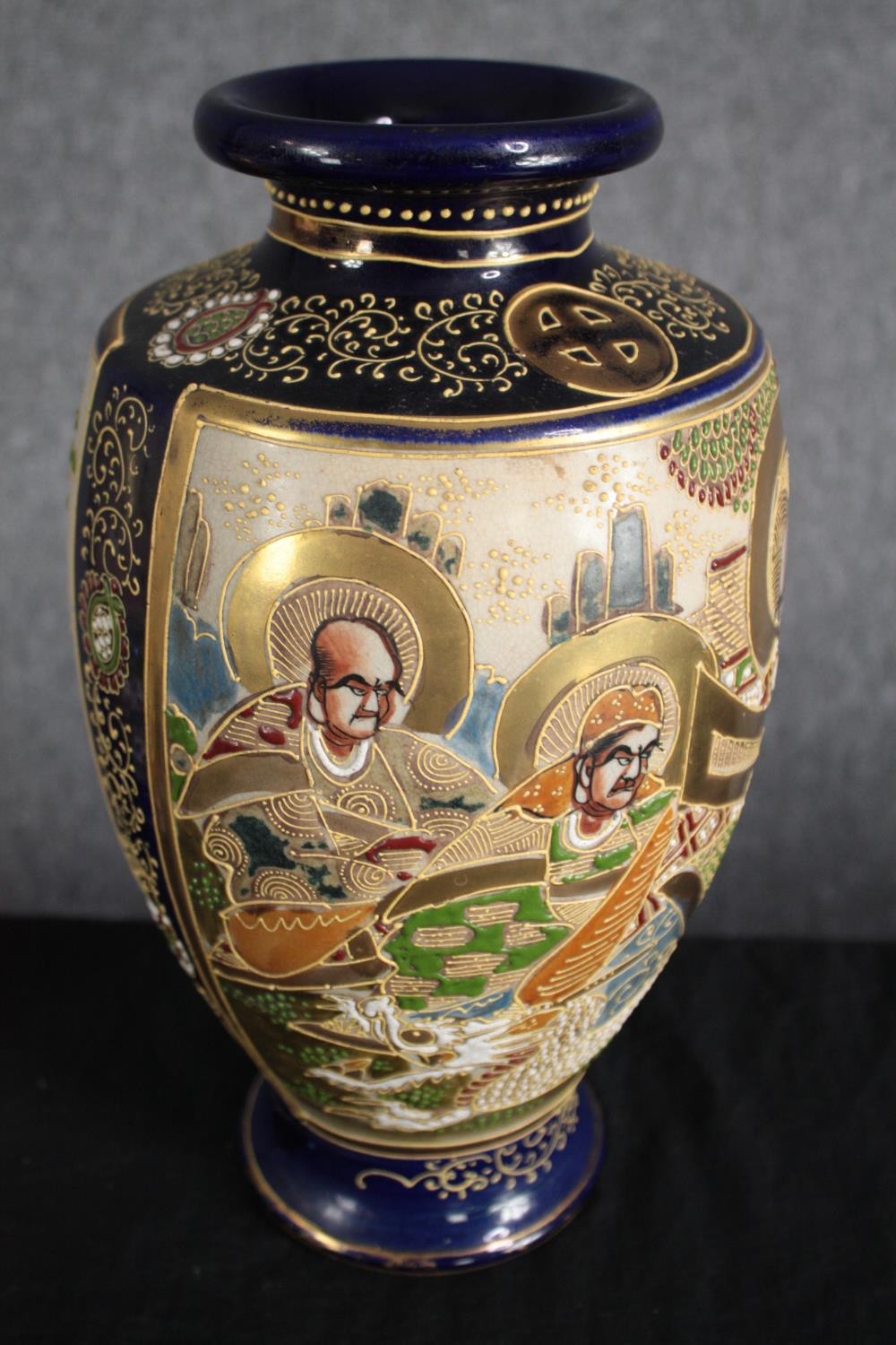 A pair of early 20th century ceramic satsuma hand painted Japanese vases in raised relief - Image 2 of 4