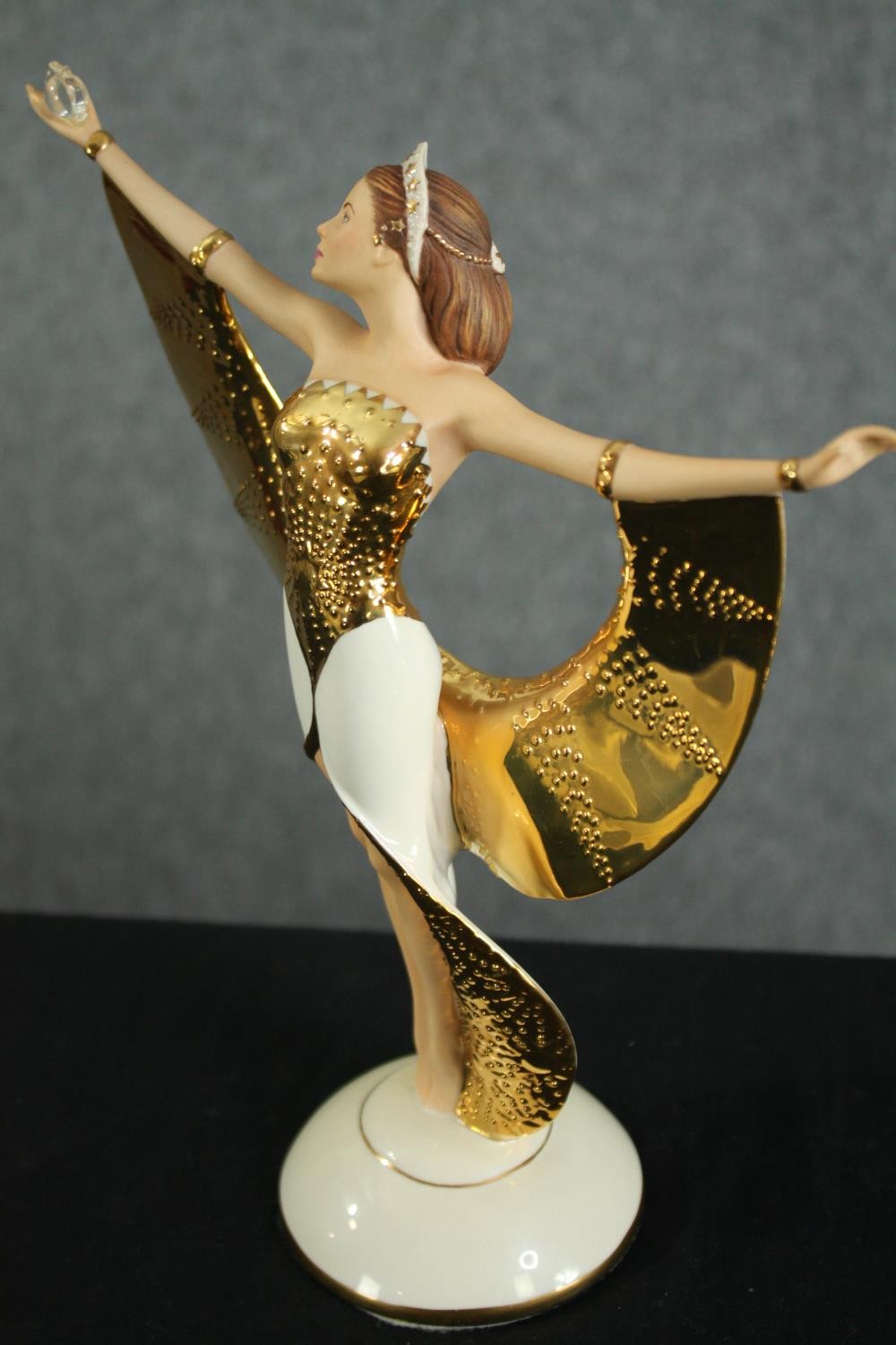 Erte. Franklin Mint. Sunrise in Gold. Figurine. H.28cm. - Image 3 of 5