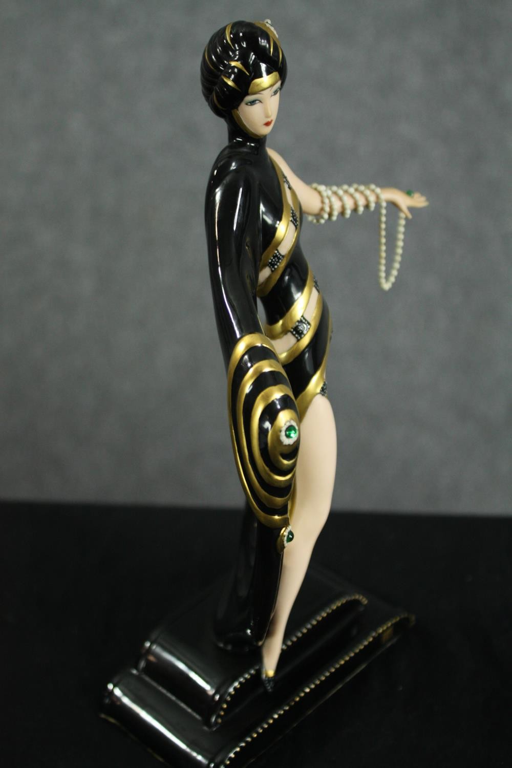 Erte. Franklin Mint. Porcelain figurine. H.26cm. - Image 3 of 6