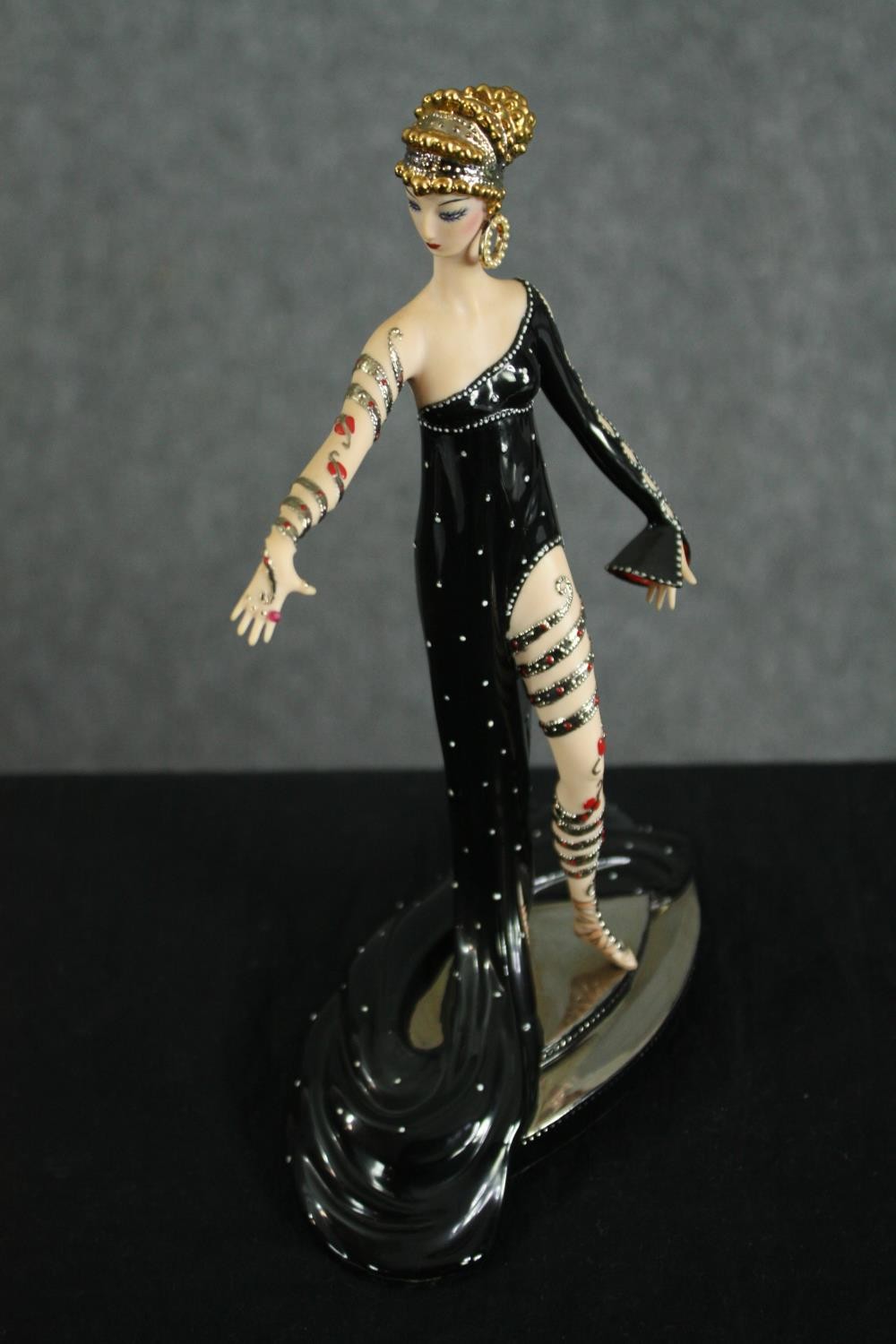 Franklin Mint. Porcelain figurine. Erte. Pearls and Rubies. H.26cm. - Image 2 of 5