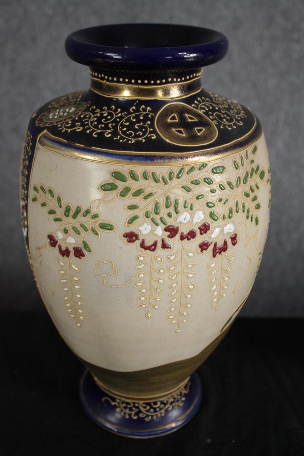 A pair of early 20th century ceramic satsuma hand painted Japanese vases in raised relief - Image 3 of 4