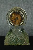 J.D. Bergen cut glass mantle clock. Made in the USA Circa 1900. H.14cm.