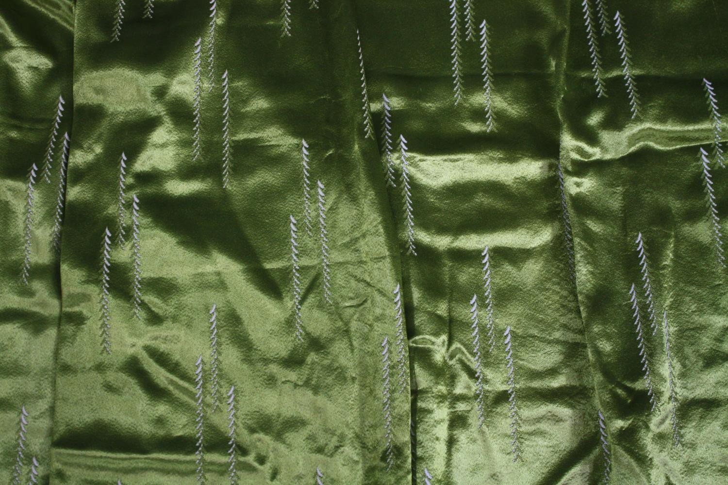 Five green silk velvet lined curtains. L.123 W.47cm. (largest) - Image 4 of 6