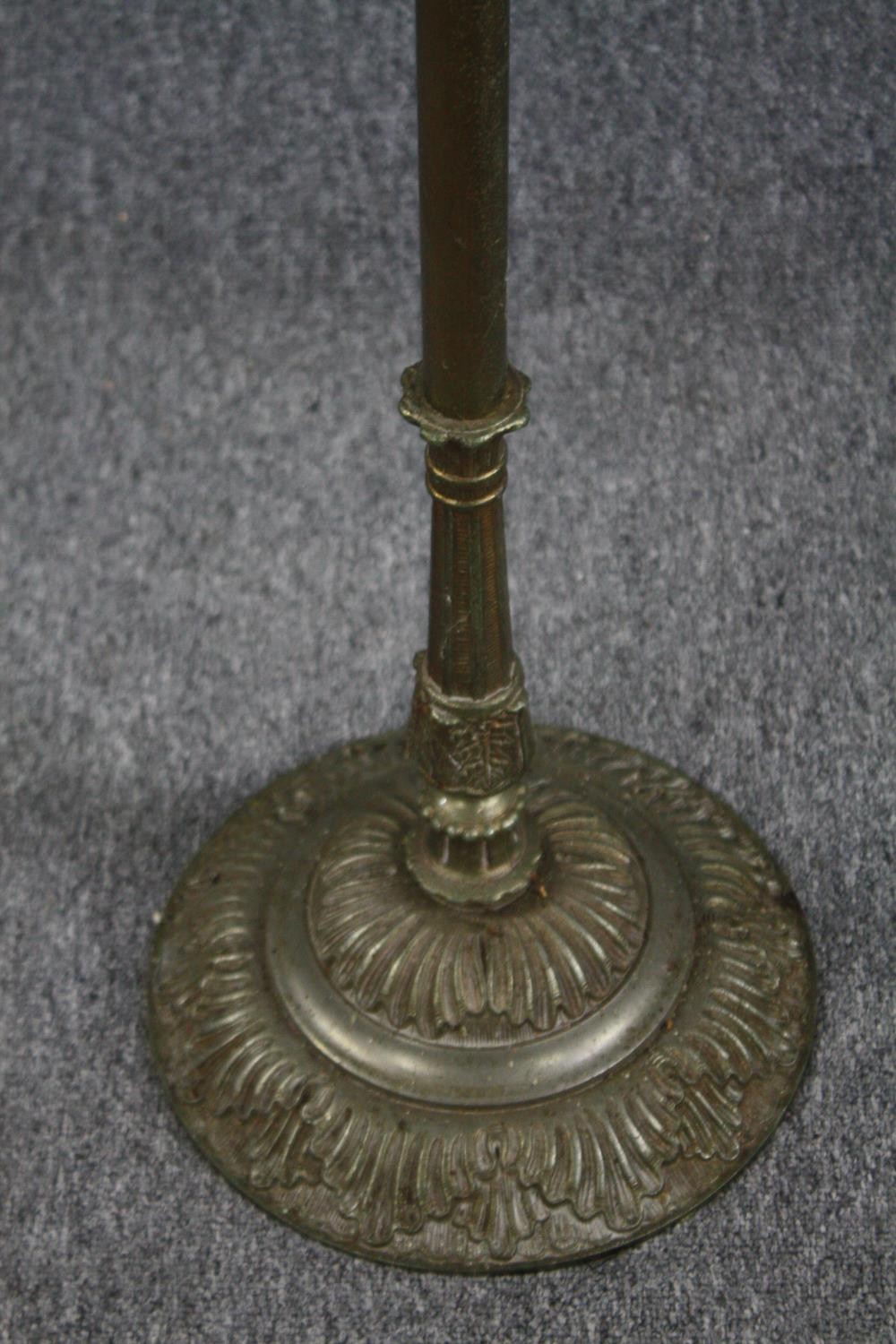 A vintage brass coat stand. H.166cm. - Image 3 of 4