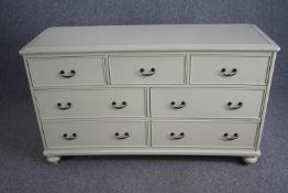 Chest of drawers, contemporary Victorian style. H.80 W.147 D.50cm.