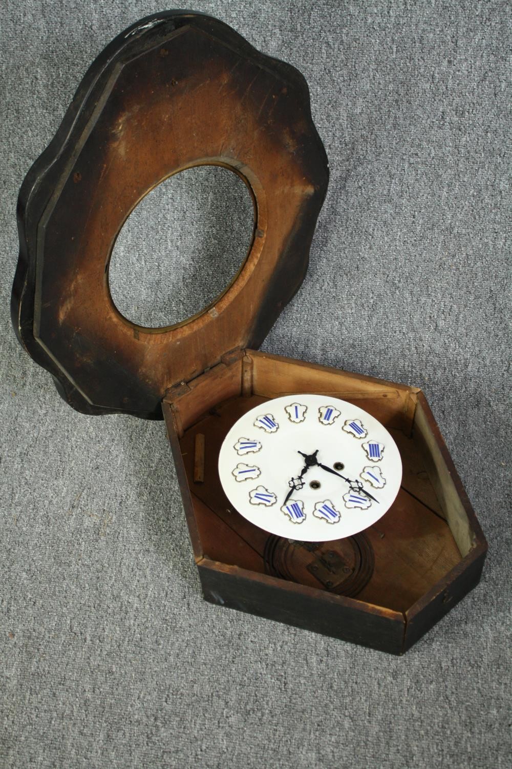 A Napoleon III French ox-eye clock with mother of pearl inlay. Each of white enamel bubbles with a - Image 4 of 7
