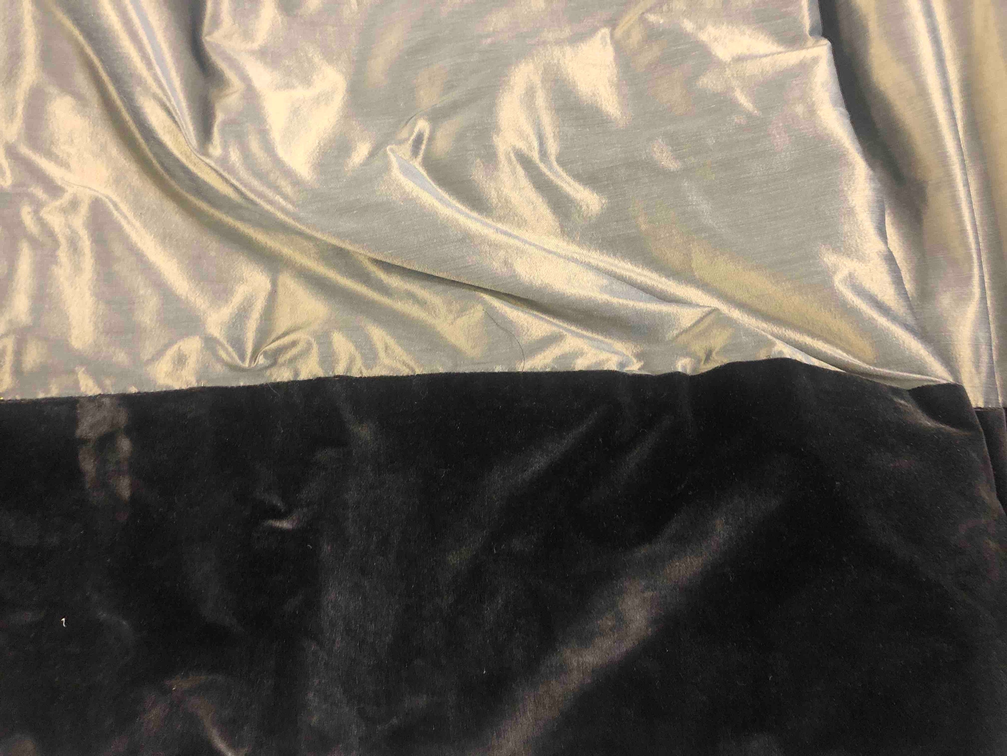 A pair of shot silk gold fully lined curtains with black silk velvet borders to the bottom. L.210 - Image 4 of 6