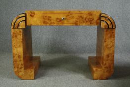 Kneehole desk, French Art Deco style in pale burr walnut. H.83 W.120 D.64cm.