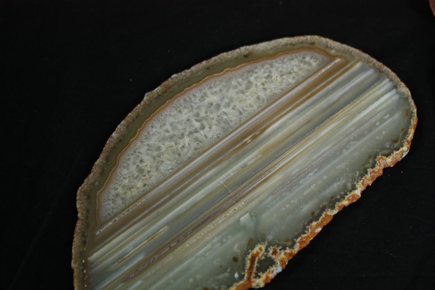 A collection of eleven agate geode pieces and slices, some dyed. L.20cm. (largest) - Image 4 of 5