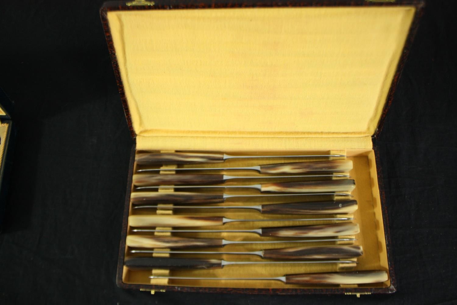 A collection of boxed silver plated spoons, knifes and a carving set. Made by Orbrille and Chaperon. - Image 6 of 22