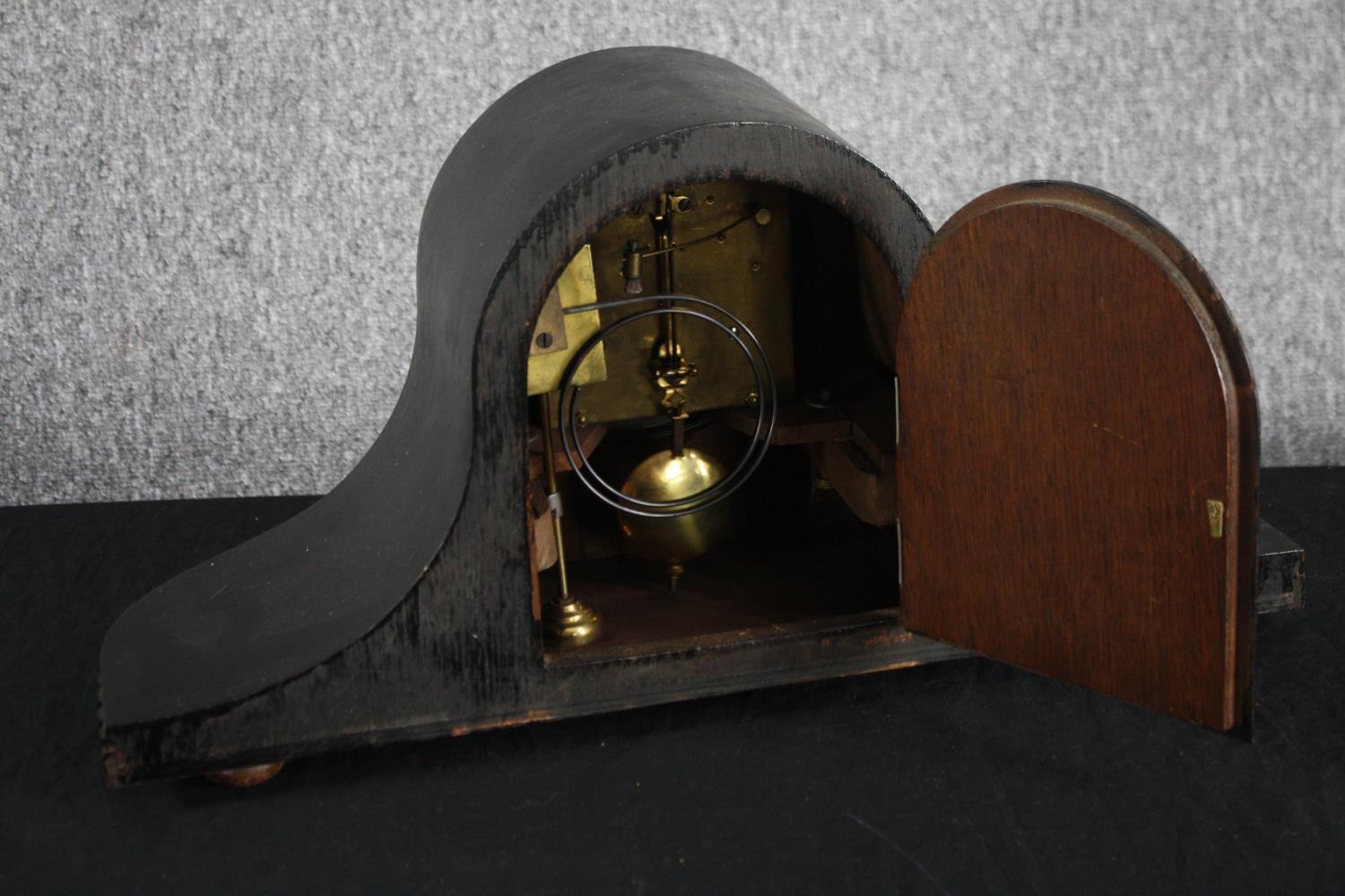 Mantle clock. Early 20th century. H.25 W.49cm. - Image 4 of 5