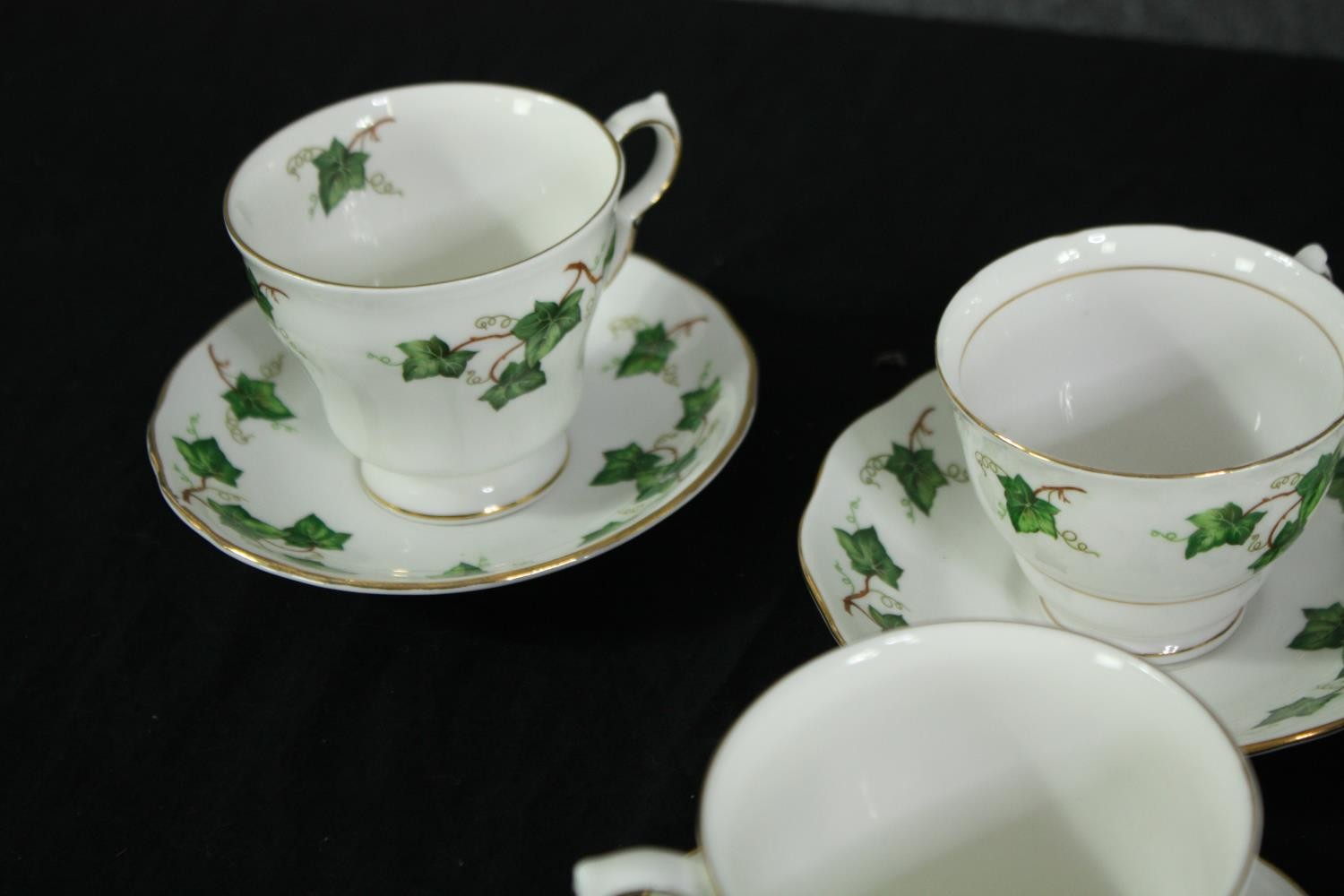 A Colclough ivy leaf tea set. Dated 1991. Incomplete. Includes a teapot, creamer, sugar bowl, side - Image 2 of 10