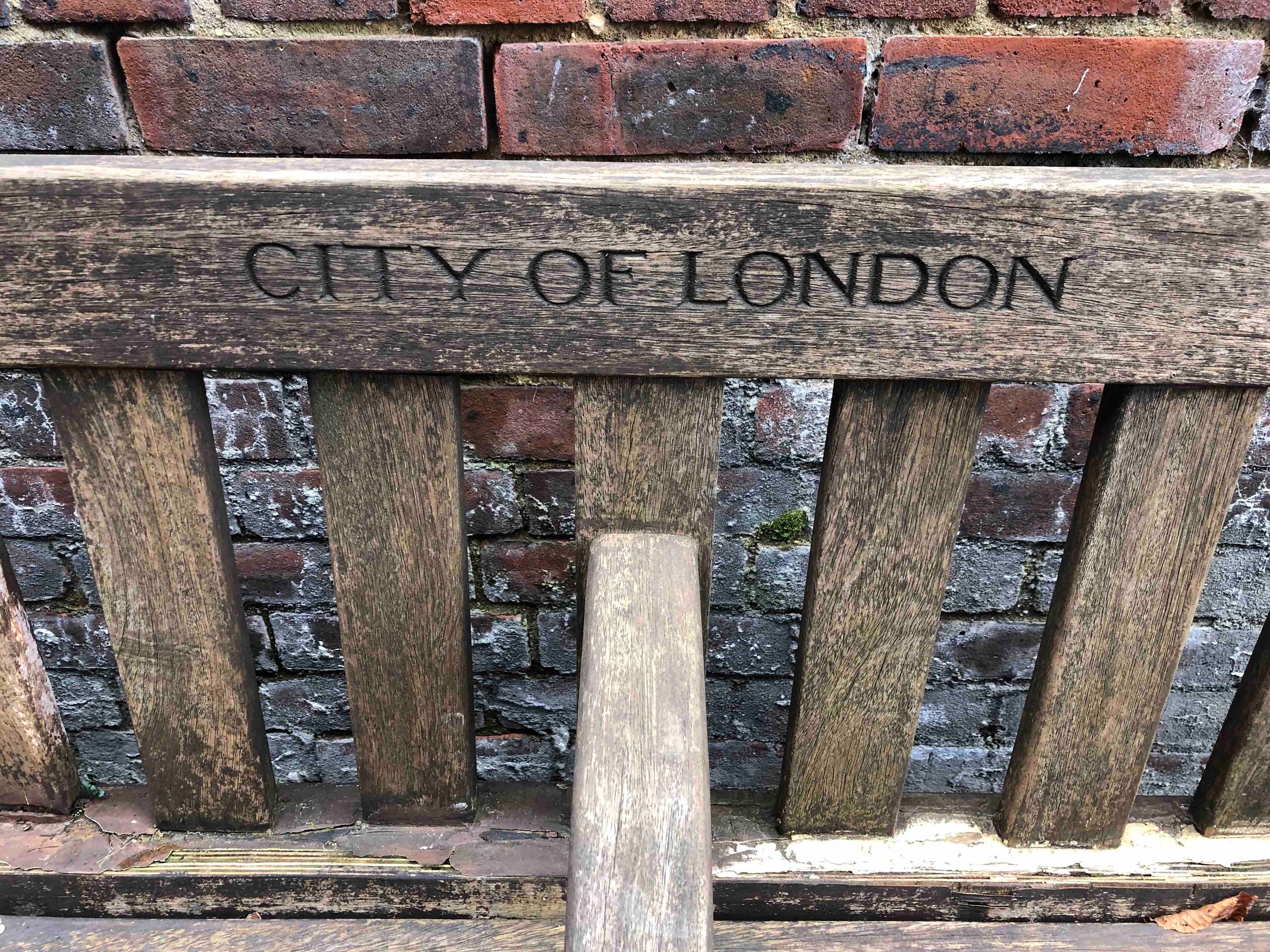 City of London vintage park bench seats in weathered teak. H.91 W.259 D.73cm. - Image 4 of 6