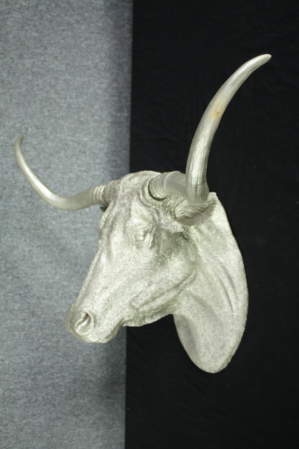 A fibreglass horned bulls head finished in silver. H.54 W.73cm. - Image 4 of 4