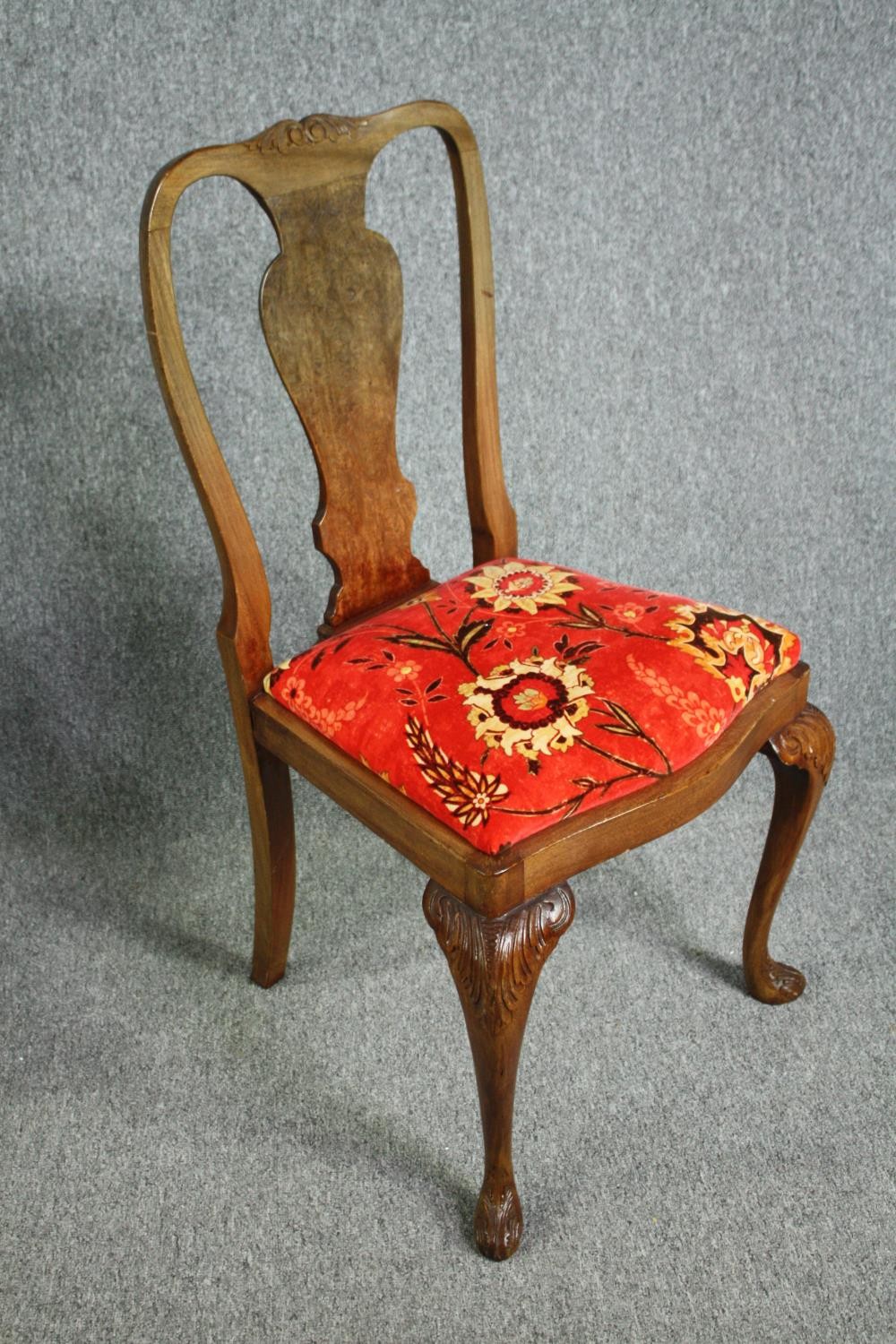Dining chairs, a set of seven mid 20th century walnut Georgian style to include two carver - Image 3 of 7