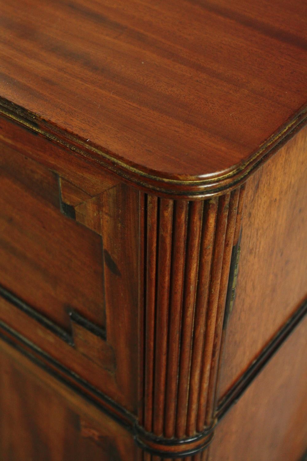 Pedestal cabinet, early 19th century flame mahogany. H.87 W.54 D.47cm. - Image 5 of 6