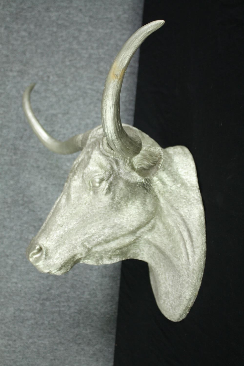 A fibreglass horned bulls head finished in silver. H.54 W.73cm. - Image 2 of 4