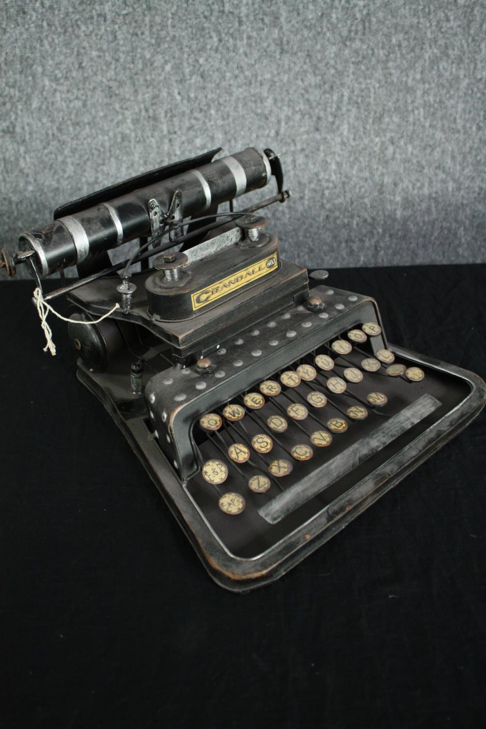 A light modern reproduction of a typewriter. H.17 W.30 D.33cm. - Image 2 of 3