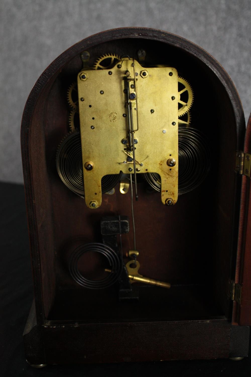 Seth Thomas Clock Company. Mantle clock. Circa 1915. Made in the USA. H.32cm. - Image 5 of 5