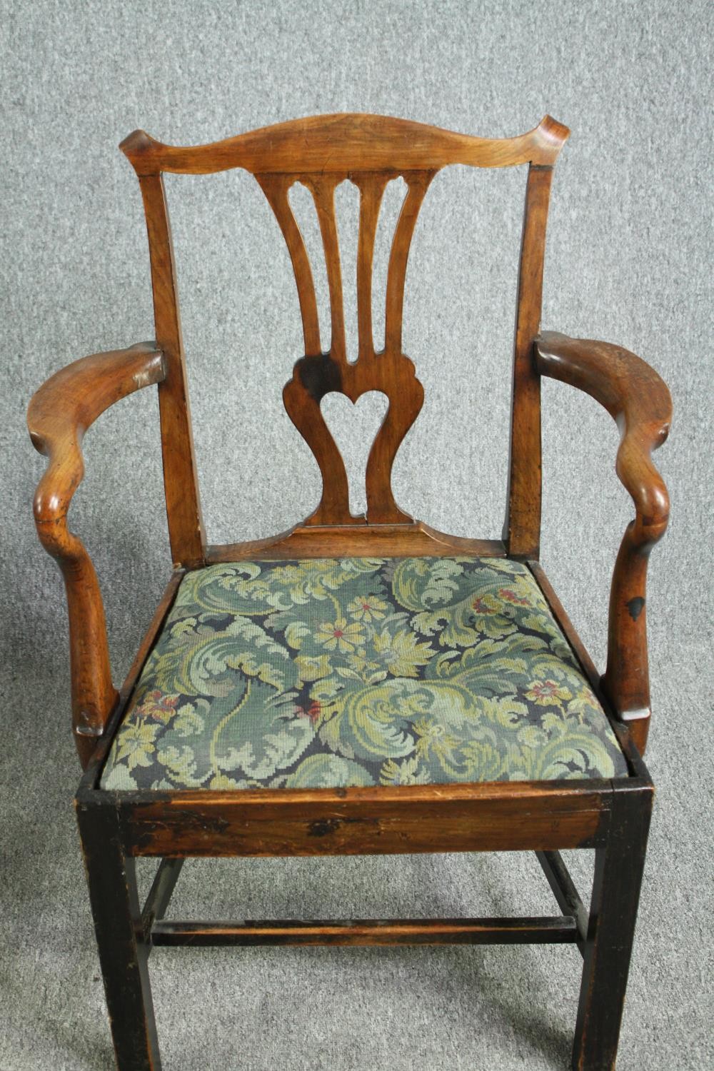 Carver armchairs, a near pair, Georgian oak and elm. - Image 5 of 9